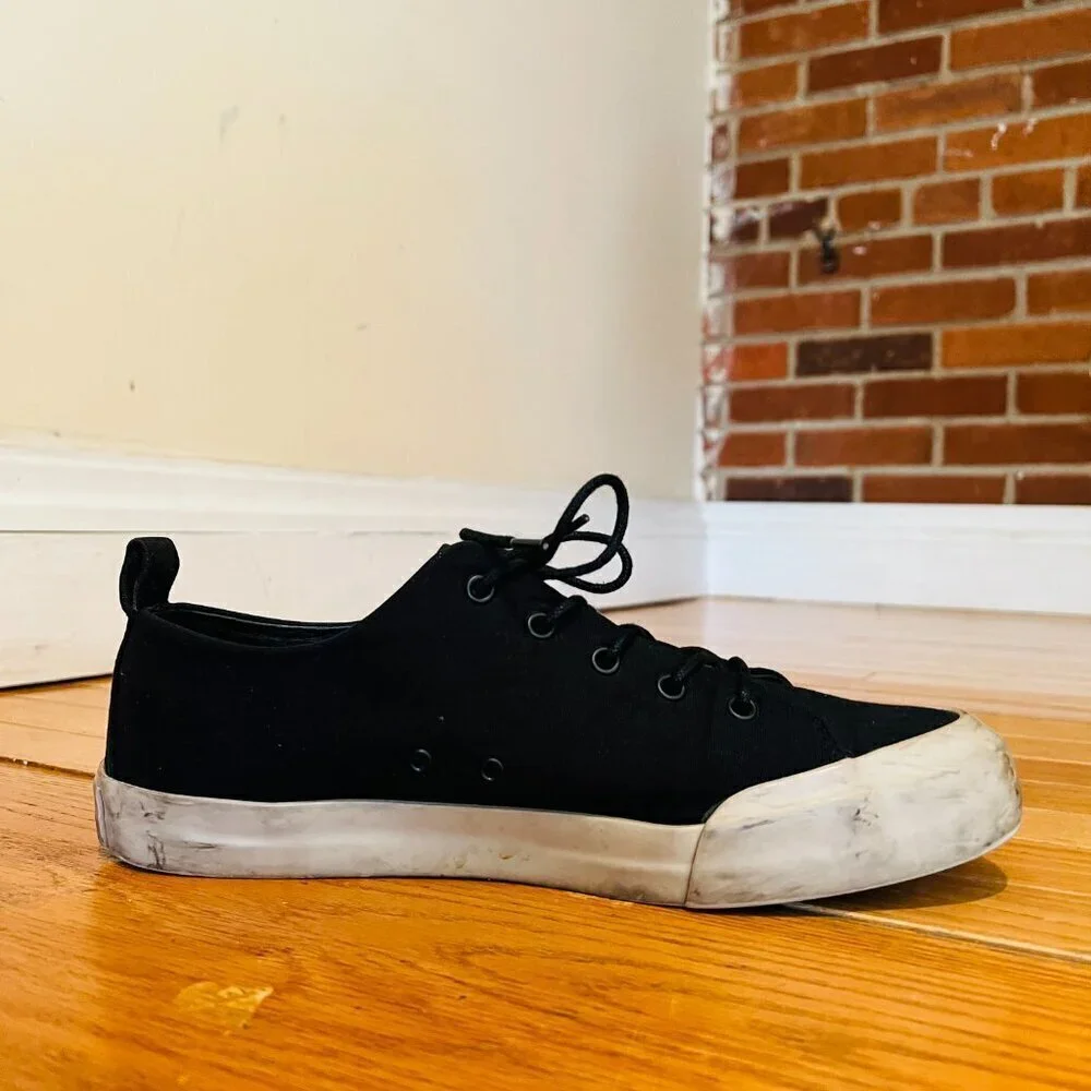 Saturdays New York City men's casual sneaker trainer shoe as new size 10.5
